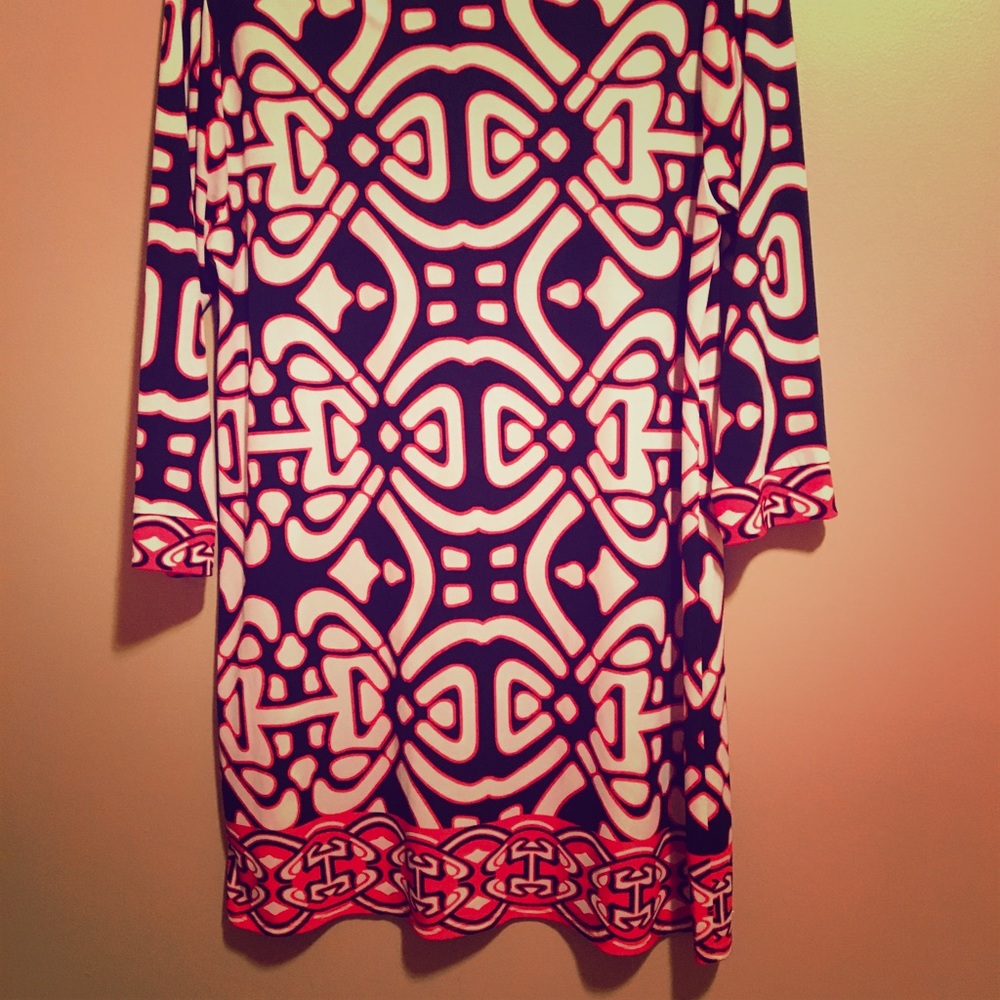 Beautiful, fun patterned dress!